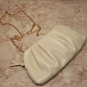 Charming Taylor off white vegan chain crossbody convertible clutch bag